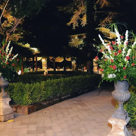Relais La Rupe Гостевой дом 4*