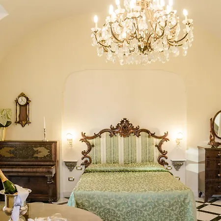 Relais La Rupe 4* Сорренто