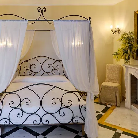 Relais La Rupe Сорренто