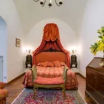 Relais La Rupe Guest house