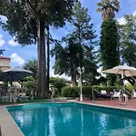 Relais La Rupe Guest house 4*