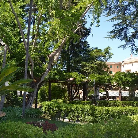 Relais La Rupe 2*