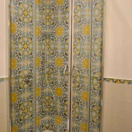 Relais La Rupe Гостевой дом 2*