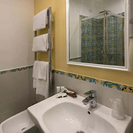 Relais La Rupe Сорренто