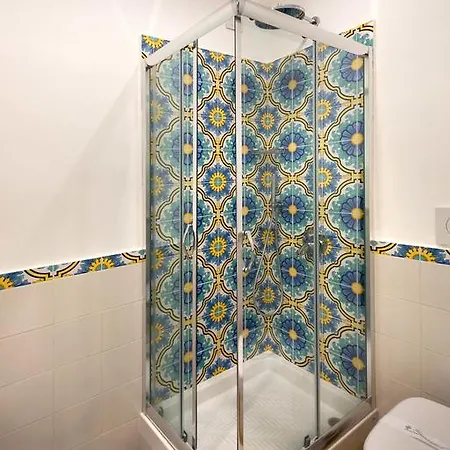 Relais La Rupe Гостевой дом
