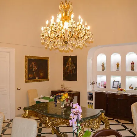 Relais La Rupe 2* Сорренто