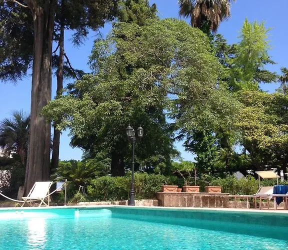 Konukevi Relais La Rupe Sorrento