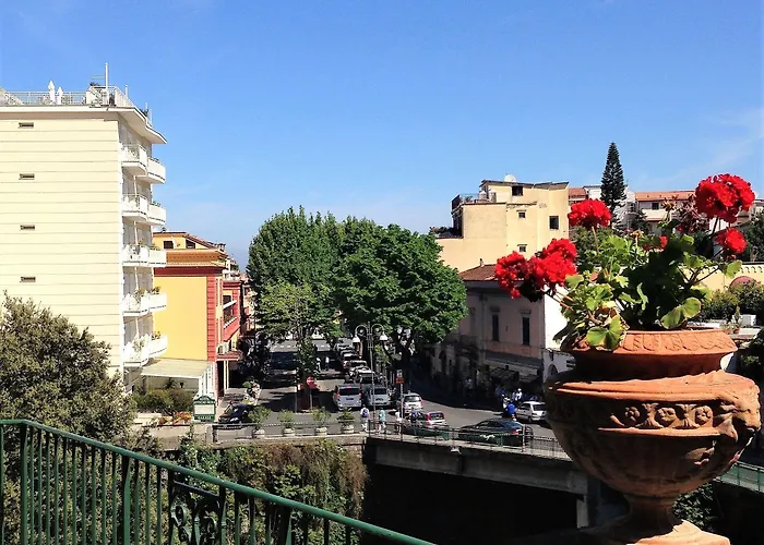 Konukevi Relais La Rupe Sorrento