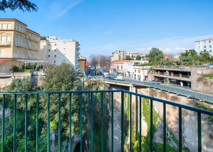 Relais La Rupe Konukevi 4*