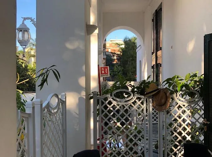 Relais La Rupe Гостевой дом Сорренто